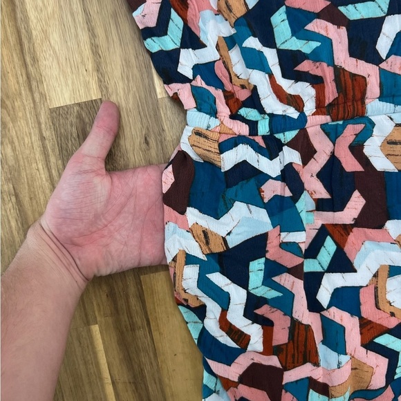 Lane Bryant Button Front Tie Waist Fully Lined Romper Geometric Print Peach Teal - Picture 5 of 9